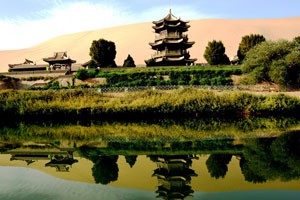 在沙漠里造城的人