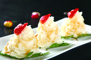 李莹 PK 丹尼斯·德龙·司垂图（中）