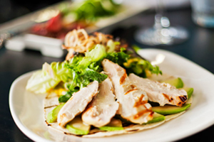 王昊 PK 丹尼斯·德龙·司垂图（中）