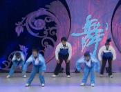 第九套广播体操_第七节 全身运动