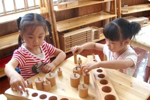 蒙台梭利嗅觉筒感官教学法