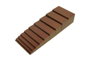 蒙台梭利棕色梯感官教学法