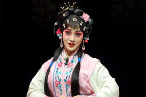 “三度梅”红的冯玉萍