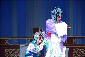 京剧电影《乾坤福寿镜》拍摄侧记