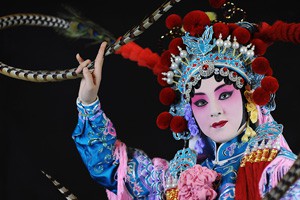 中国梦 云南情“文化大篷车 千乡万里行”