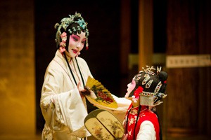 百年易俗社唱响百年清华园