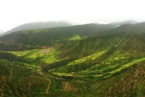 高路入云端天堑通途