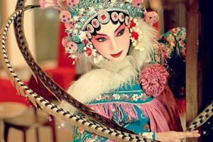 寻访江南手艺人梨园纹绣